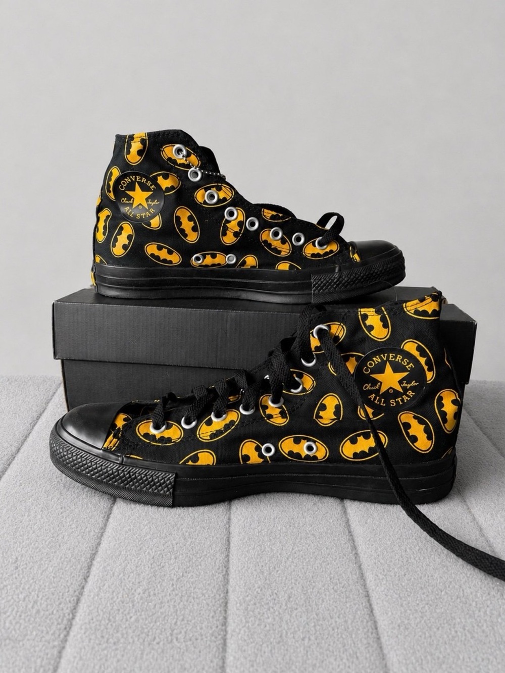 Converse All Star Chuck Taylor High Top Sneaker Shoe Batman Print Size 8.5 New